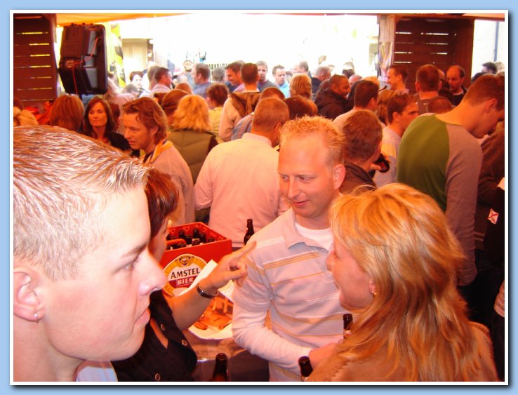 kermisborrel en tuin etc 061